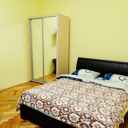 إلفيف Apartment Ak. Kuchera Street المظهر الخارجي الصورة