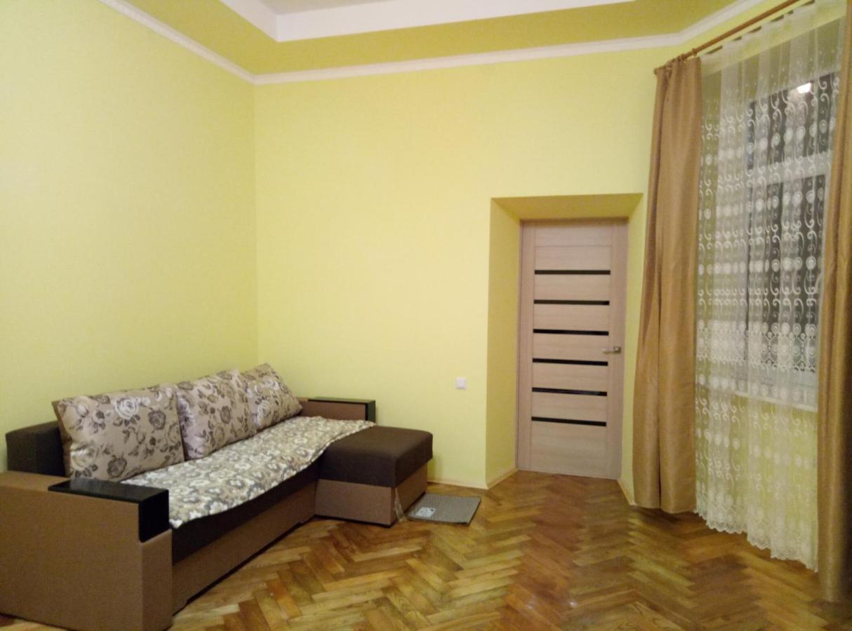 إلفيف Apartment Ak. Kuchera Street المظهر الخارجي الصورة