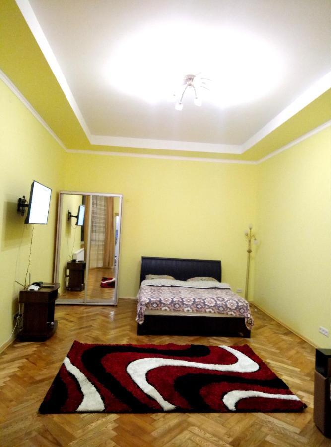 إلفيف Apartment Ak. Kuchera Street المظهر الخارجي الصورة